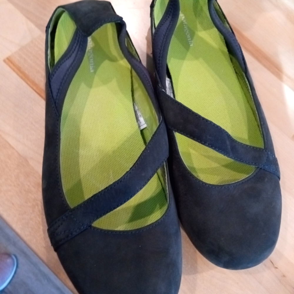 Patagonia flats sz 7 gray upper